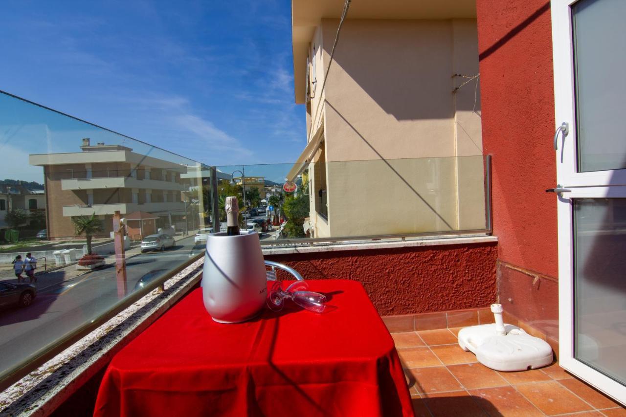 Casa Vacanze Gigli Numana Exterior foto